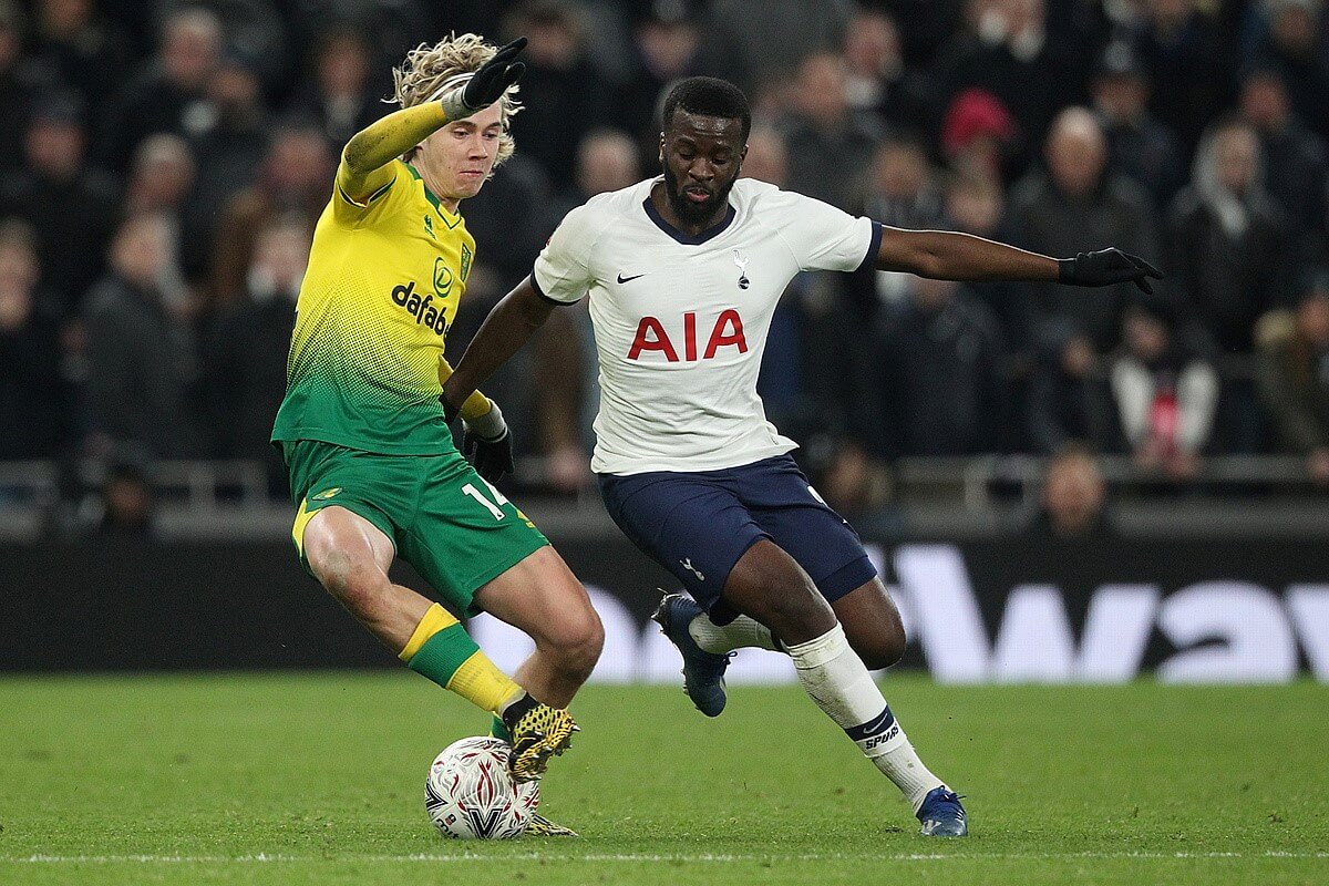 Tanguy Ndombele w meczu z Norwich City