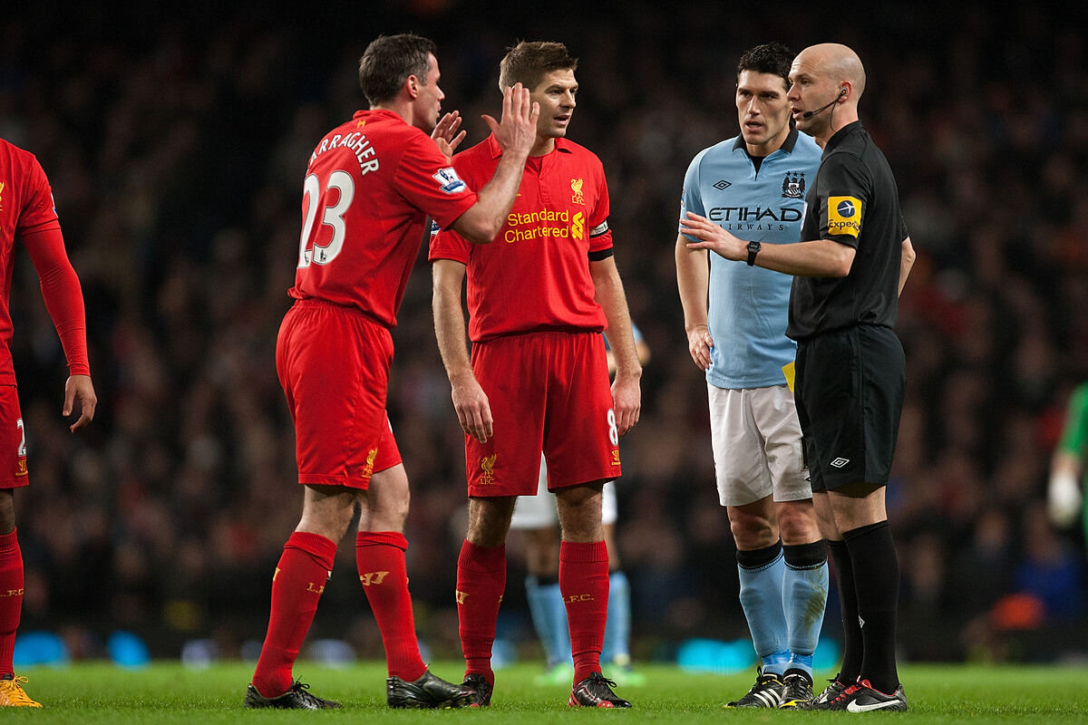 Jamie Carragher, Steven Gerrard of Liverpool i Gareth Barry