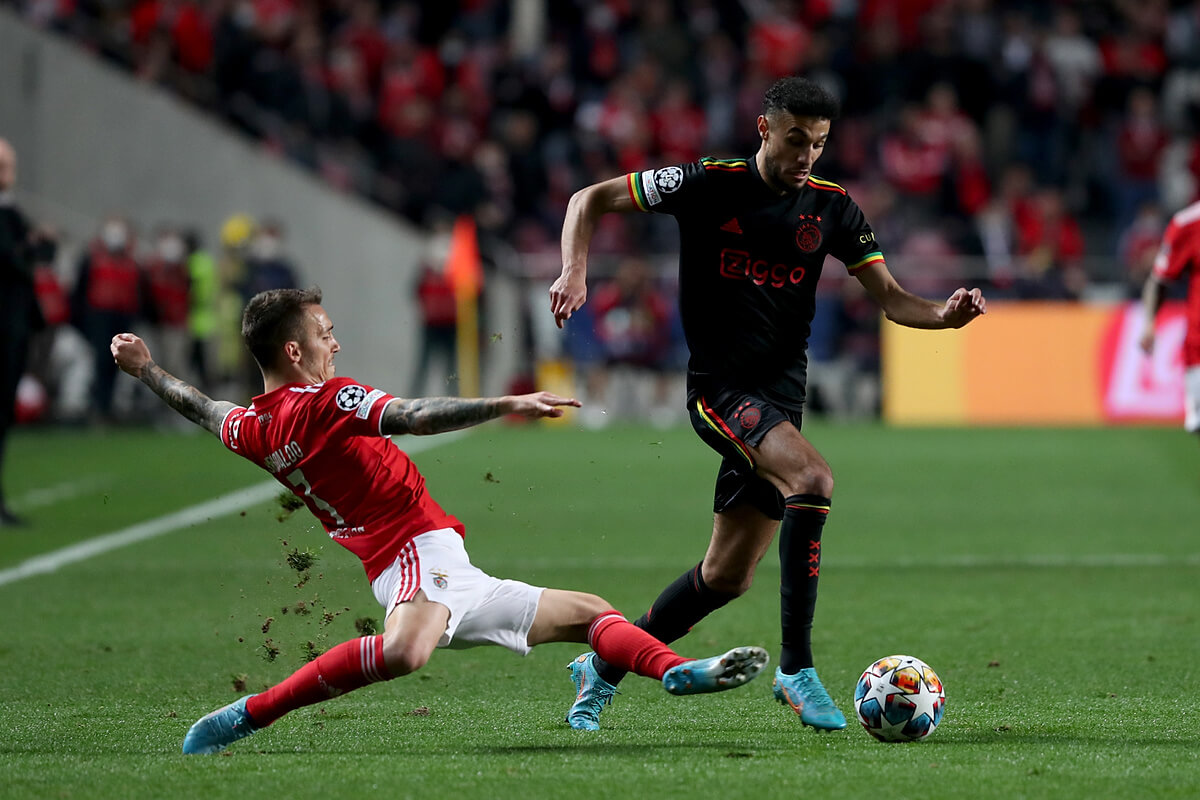 Alejandro Grimaldo i Noussair Mazraoui