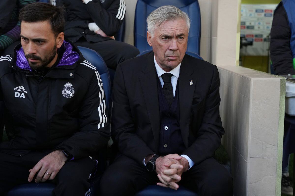 Carlo Ancelotti (z prawej)