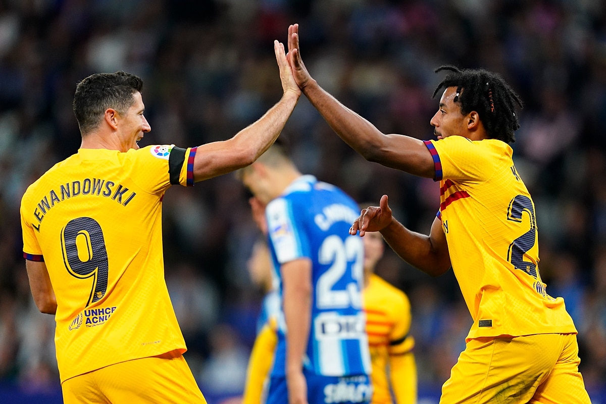 Robert Lewandowski i Jules Kounde (RCD Espanyol - FC Barcelona)