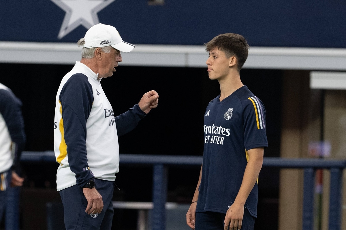 Carlo Ancelotti i Arda Gueler