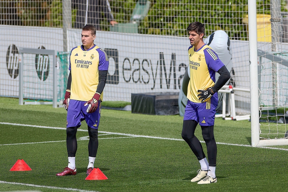 Andrij Łunin i Thibaut Courtois