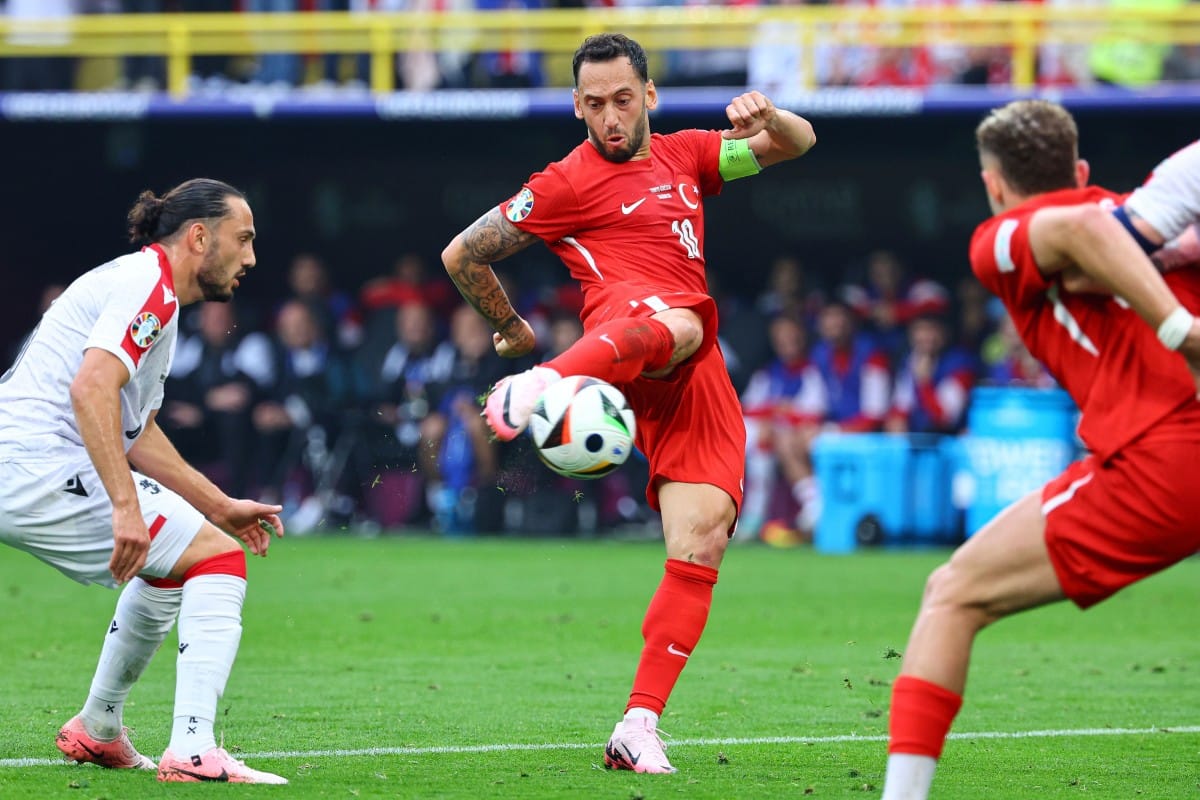 Hakan Calhanoglu