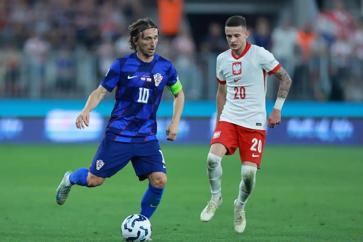 Luka Modrić i Sebastian Szymański